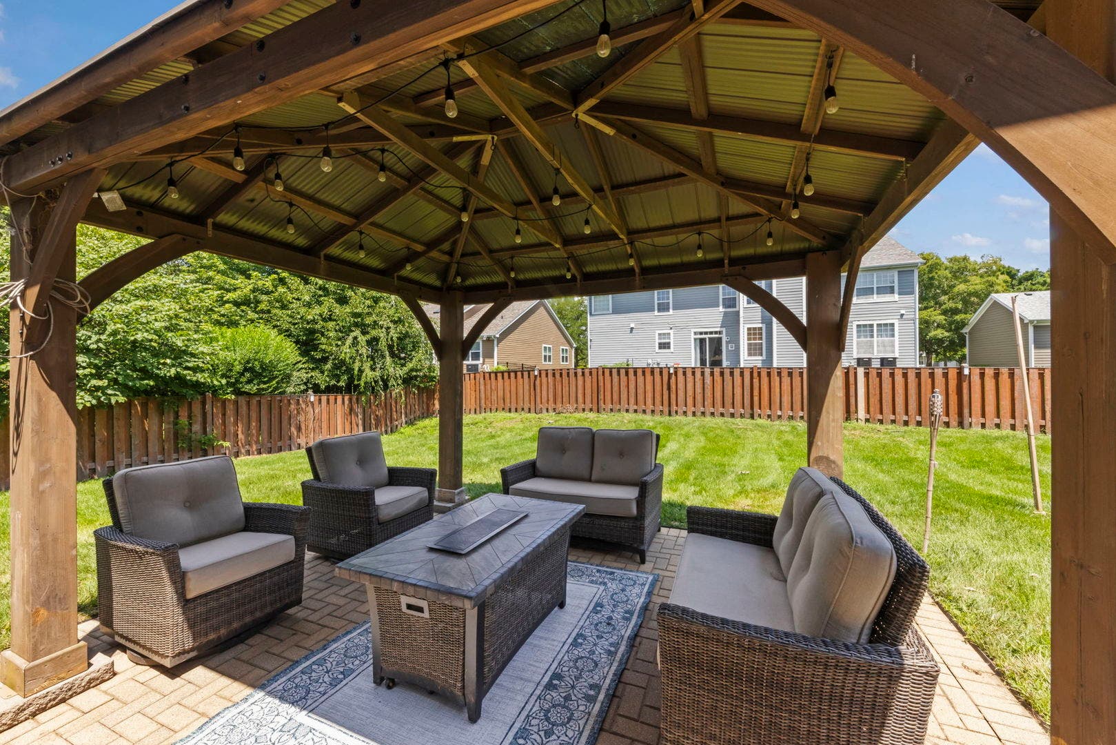3008 Tumbleweed Way, Elgin, IL 60124 3008 Tumbleweed Way, Elgin, IL 60124