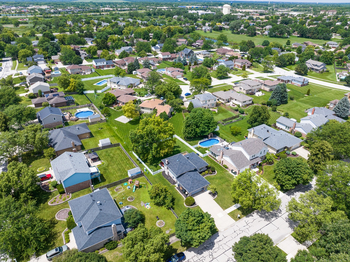 10S520 Havens Drive, Downers Grove, IL 60516