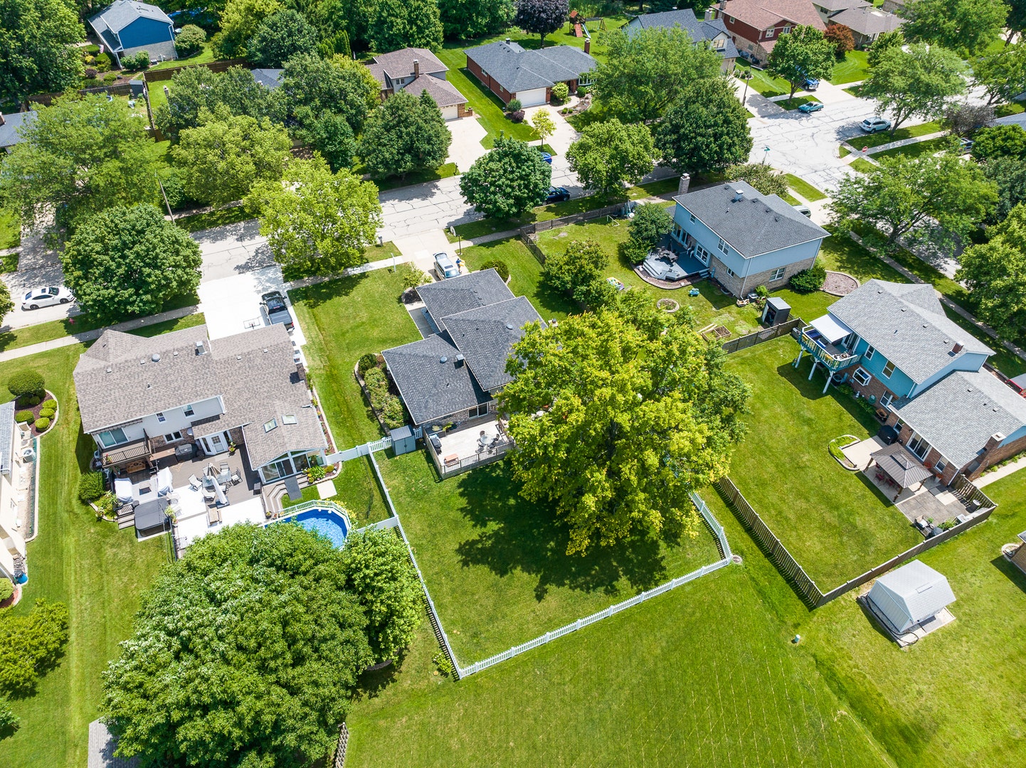 10S520 Havens Drive, Downers Grove, IL 60516