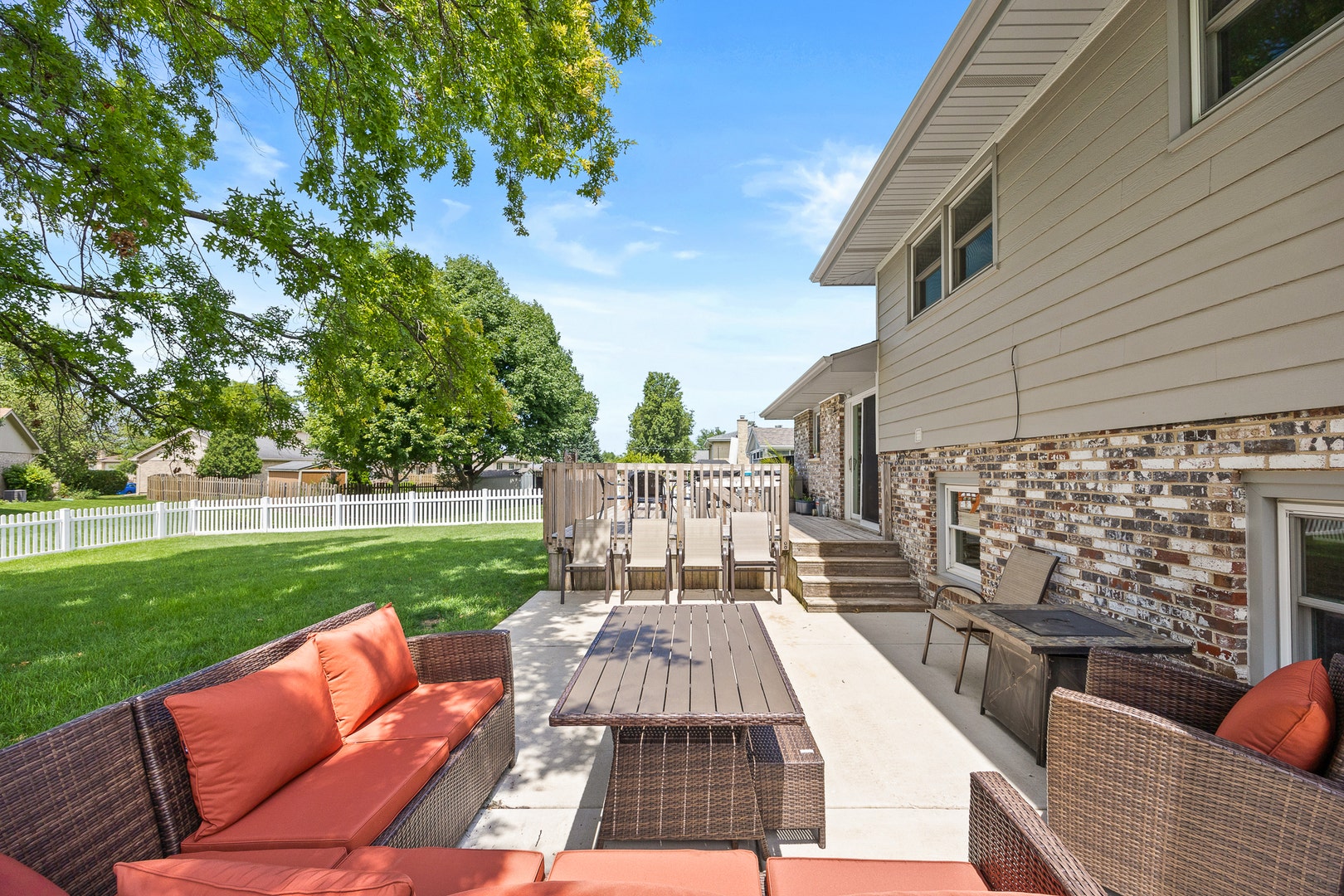 10S520 Havens Drive, Downers Grove, IL 60516
