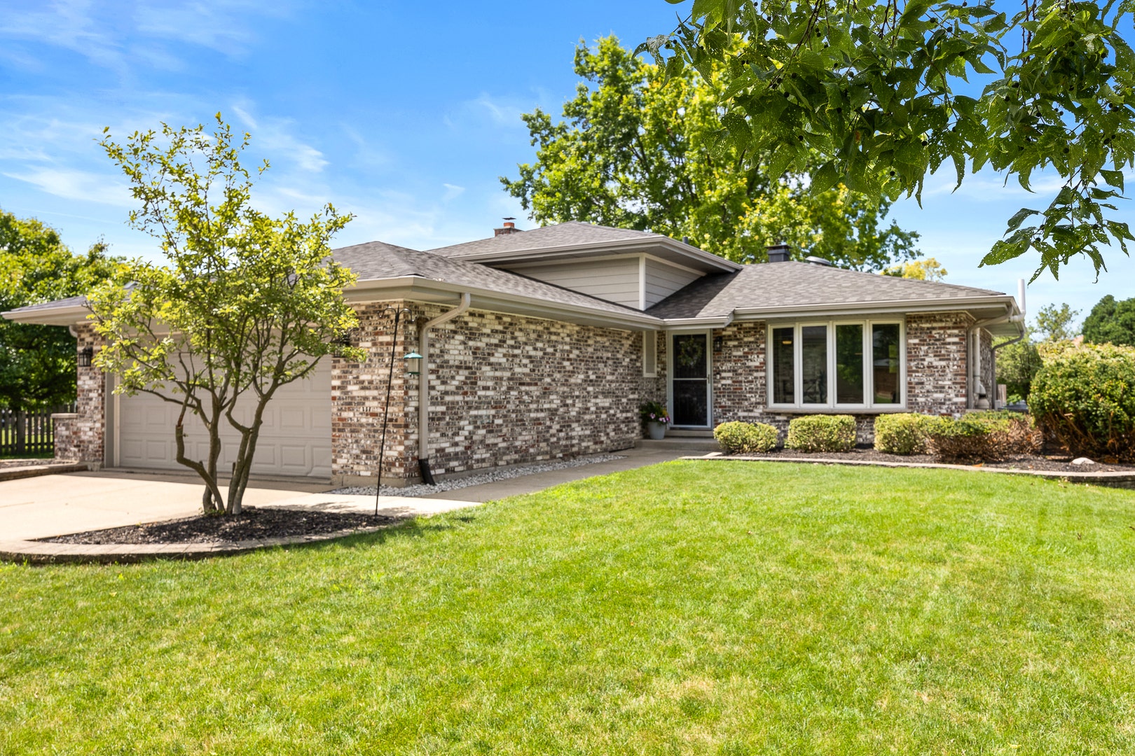 10S520 Havens Drive, Downers Grove, IL 60516