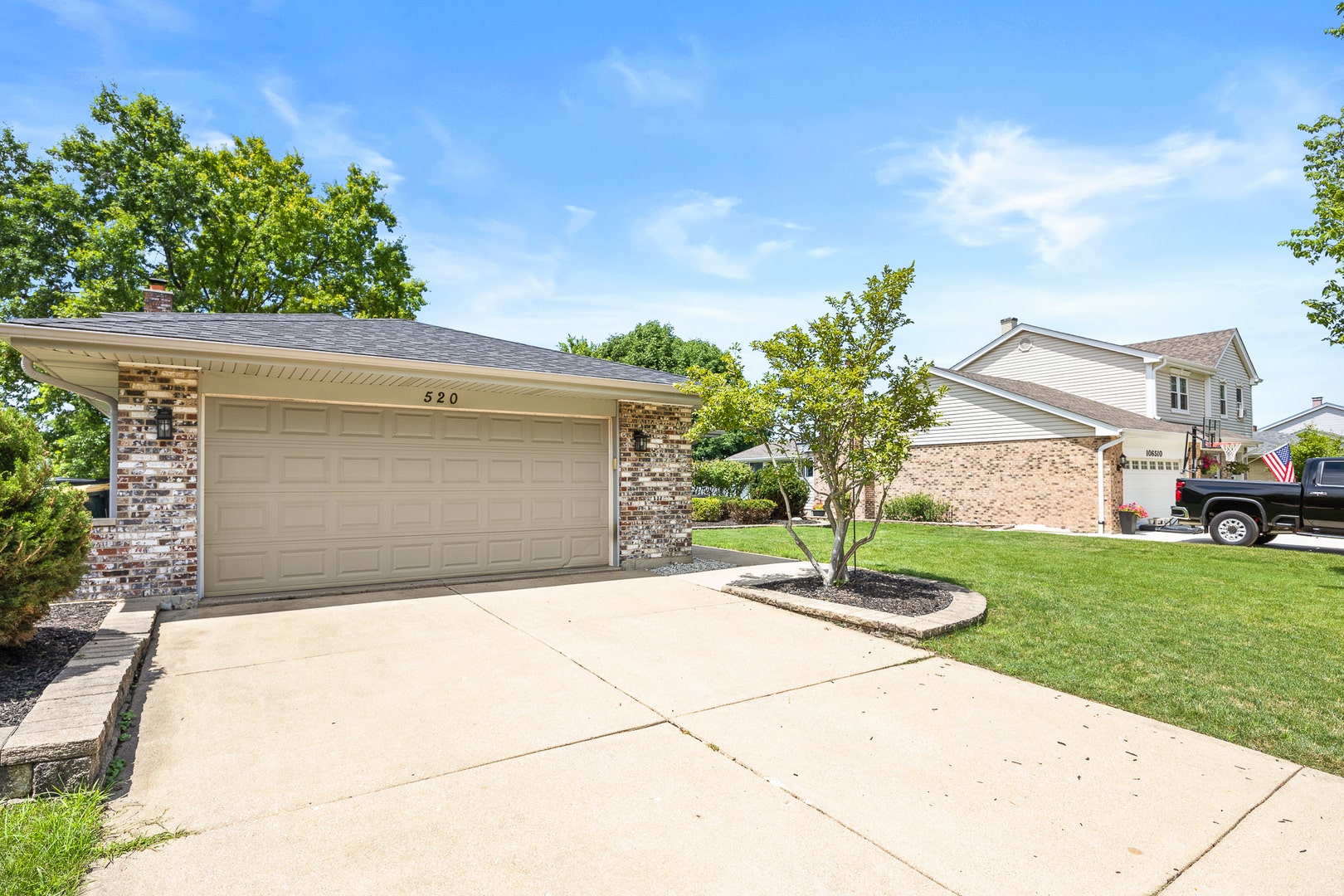 10S520 Havens Drive, Downers Grove, IL 60516
