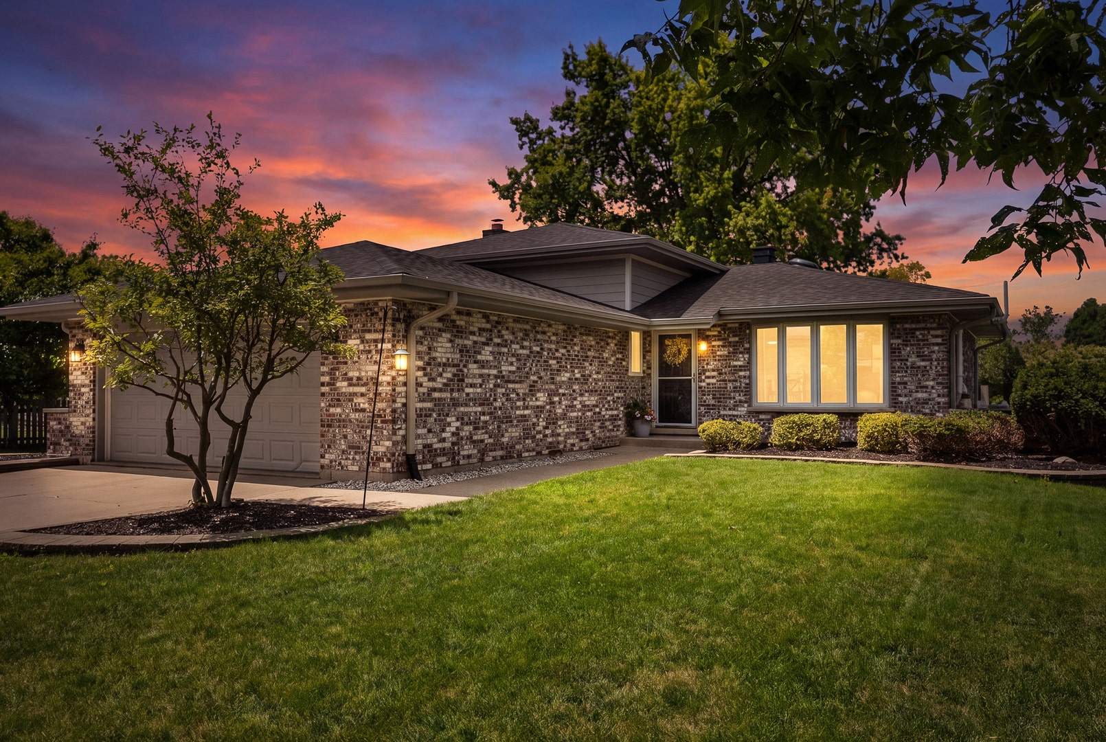 10S520 Havens Drive, Downers Grove, IL 60516