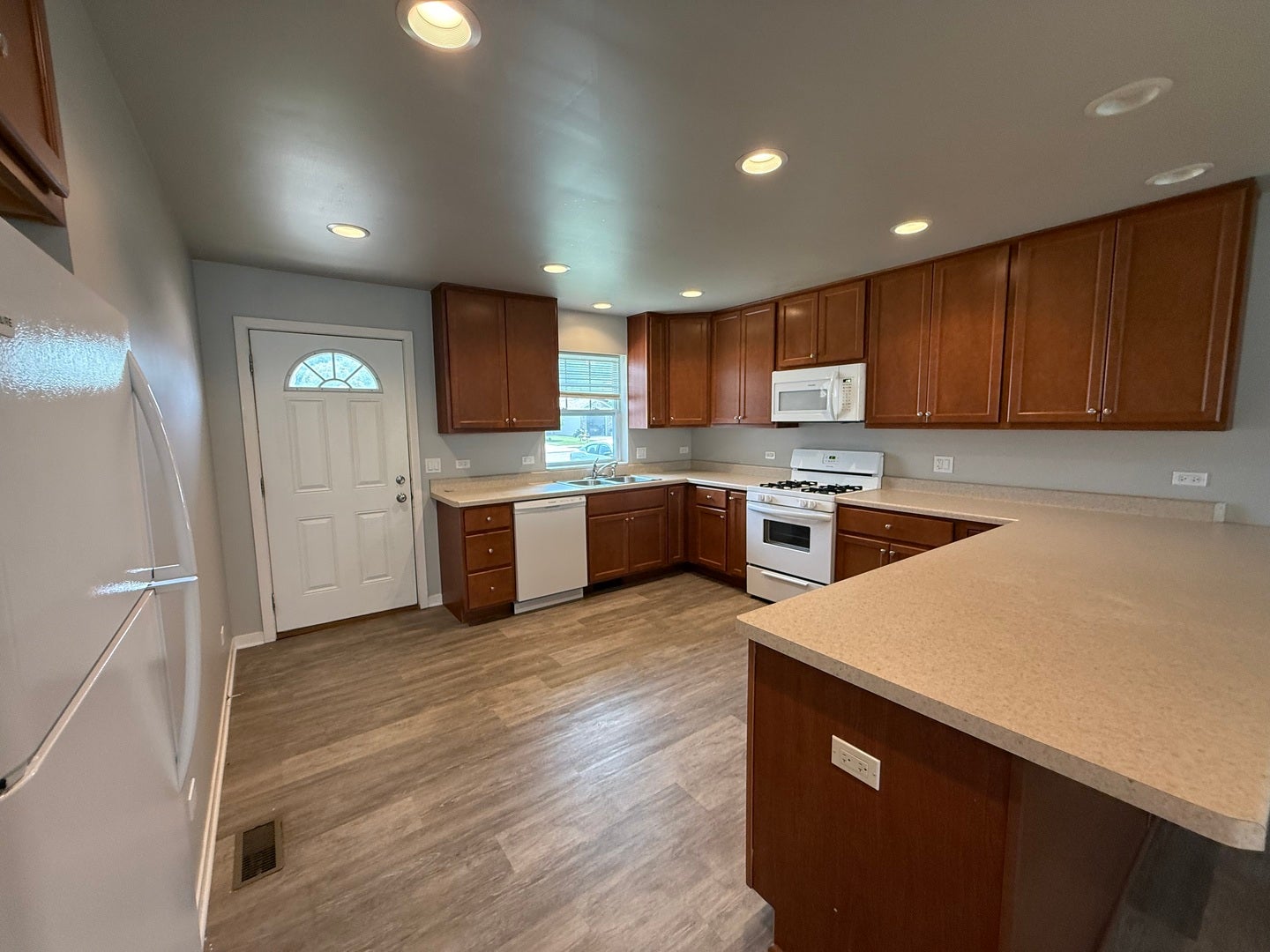 940 W Bergera Road, Braidwood, IL 60408 940 W Bergera Road, Braidwood, IL 60408