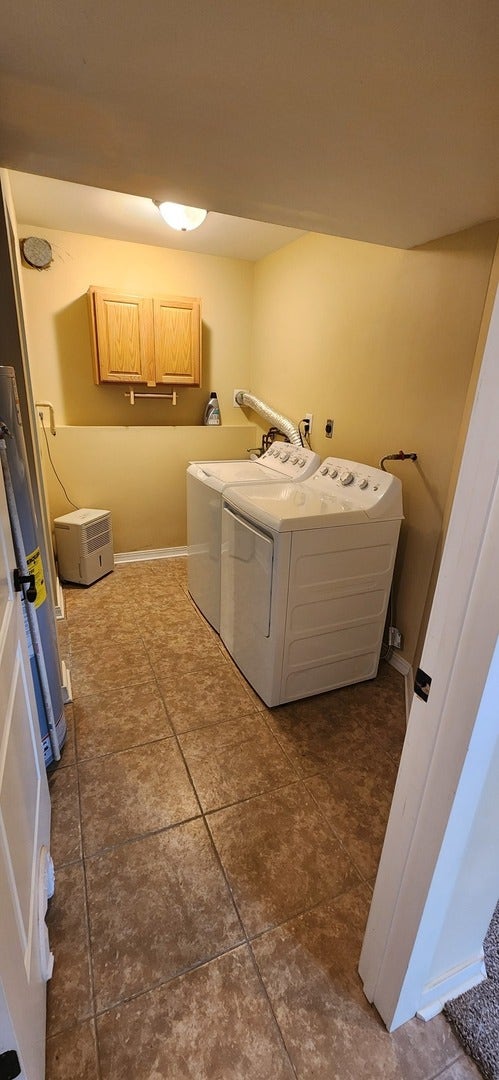 1240 Constellation Drive, Aurora, IL 60505 1240 Constellation Drive, Aurora, IL 60505