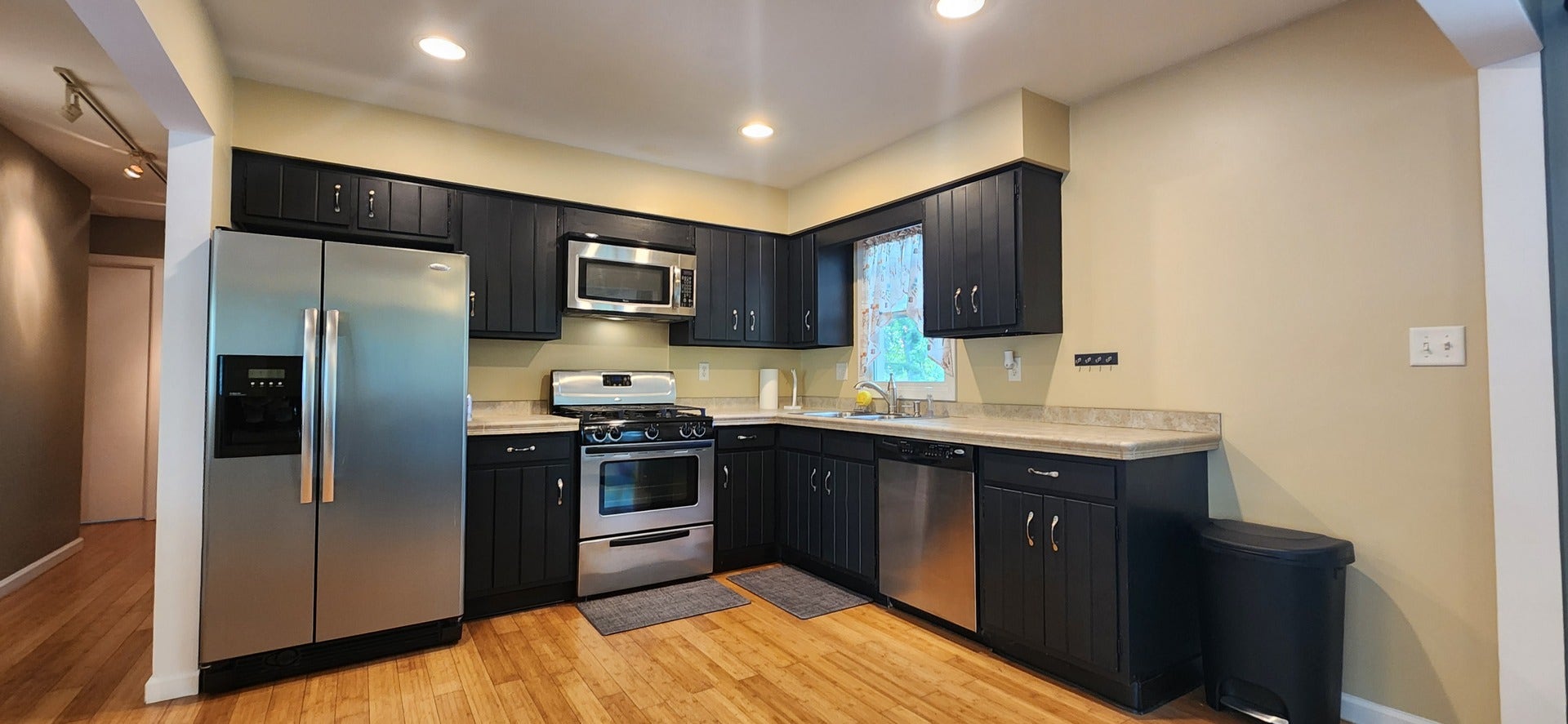 1240 Constellation Drive, Aurora, IL 60505 1240 Constellation Drive, Aurora, IL 60505