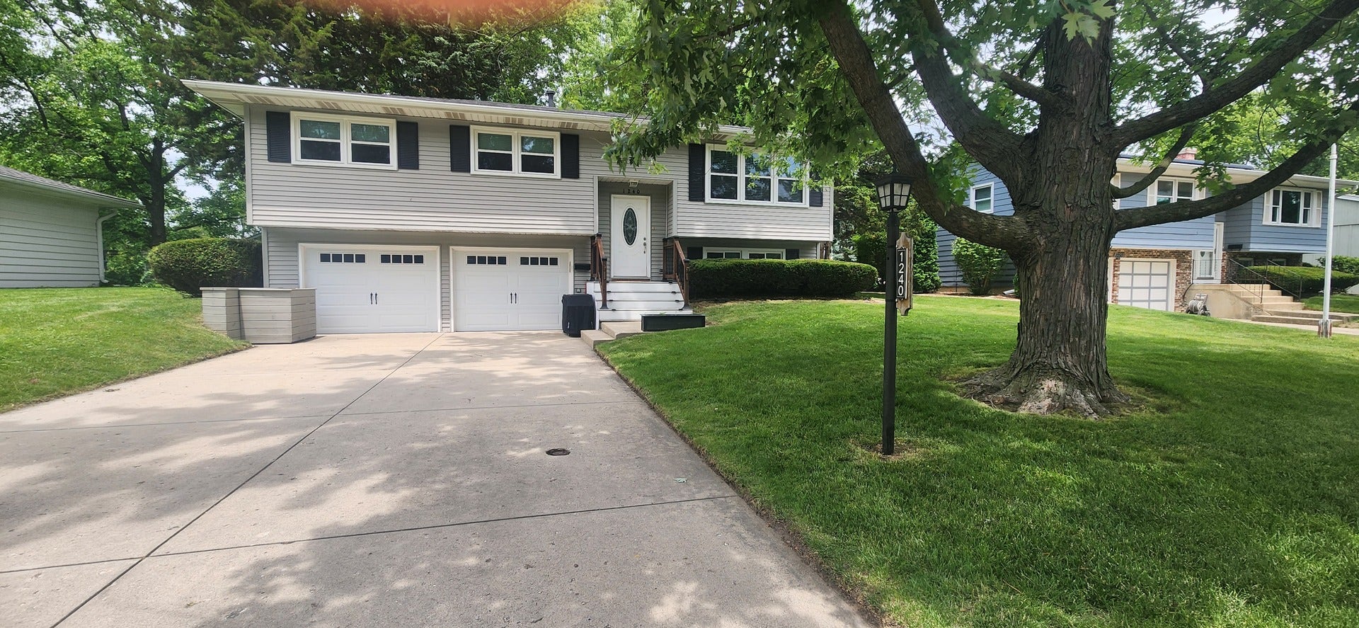 1240 Constellation Drive, Aurora, IL 60505 1240 Constellation Drive, Aurora, IL 60505