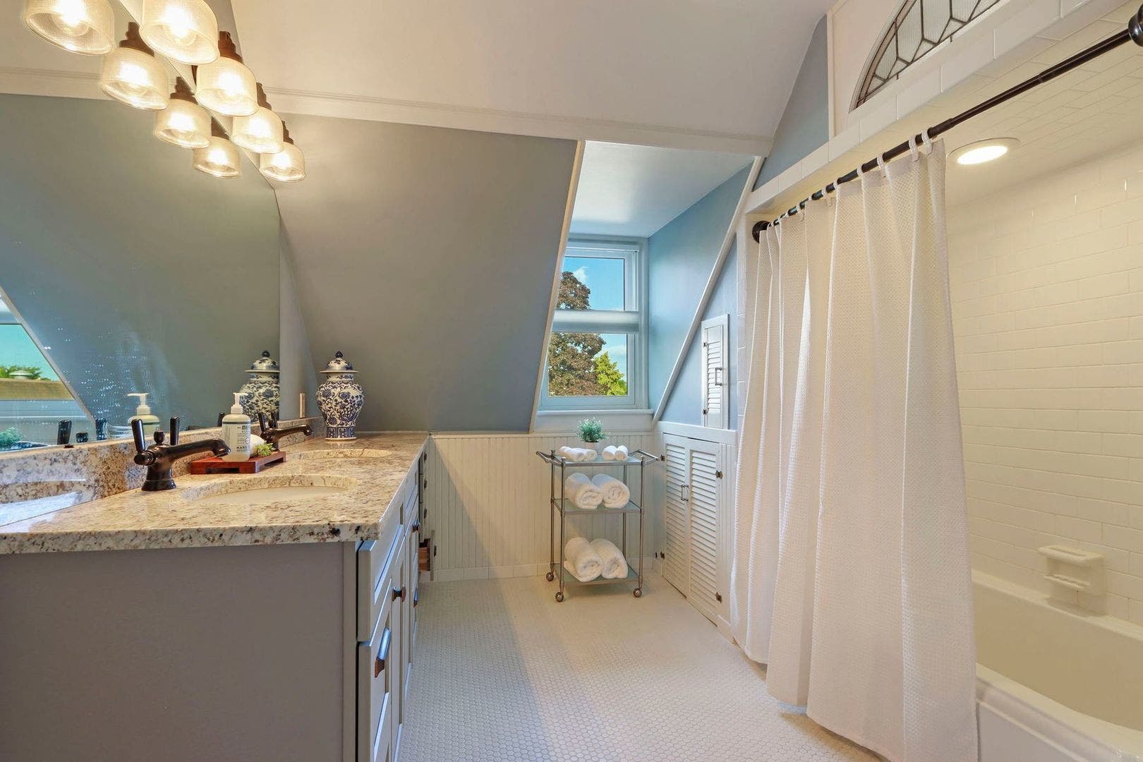 920 Geneva Street, Lake Geneva, WI 53147 920 Geneva Street, Lake Geneva, WI 53147
