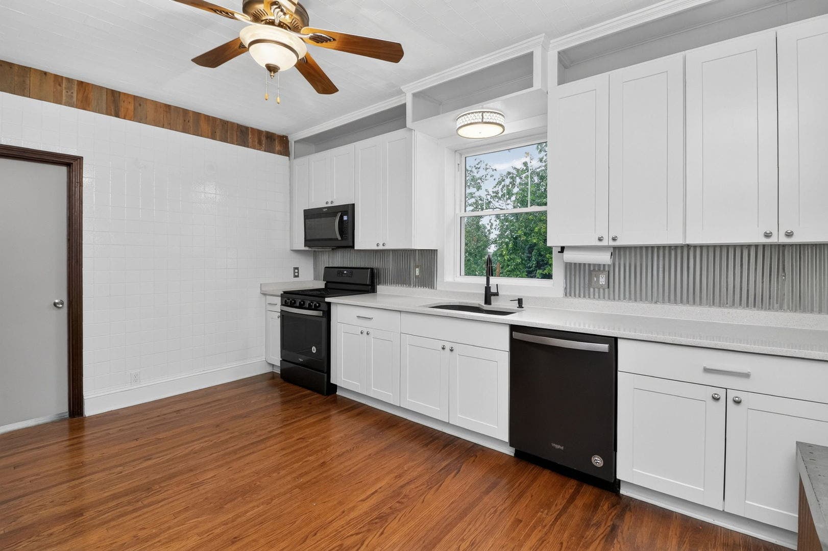 427 Grant Street, Lemont, IL 60439