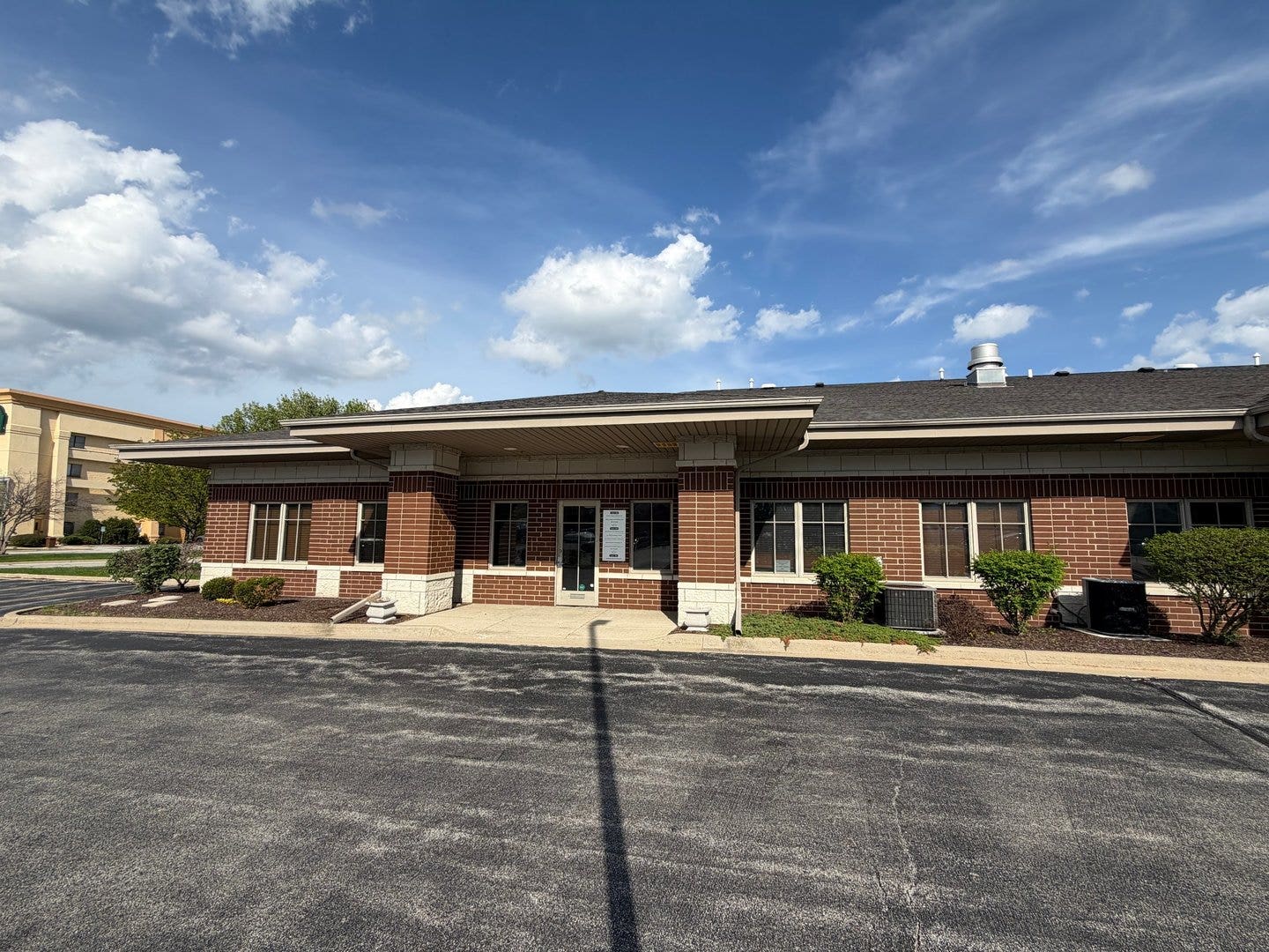 18400 Maple Creek Drive, Tinley Park, IL 60477 18400 Maple Creek Drive, Tinley Park, IL 60477