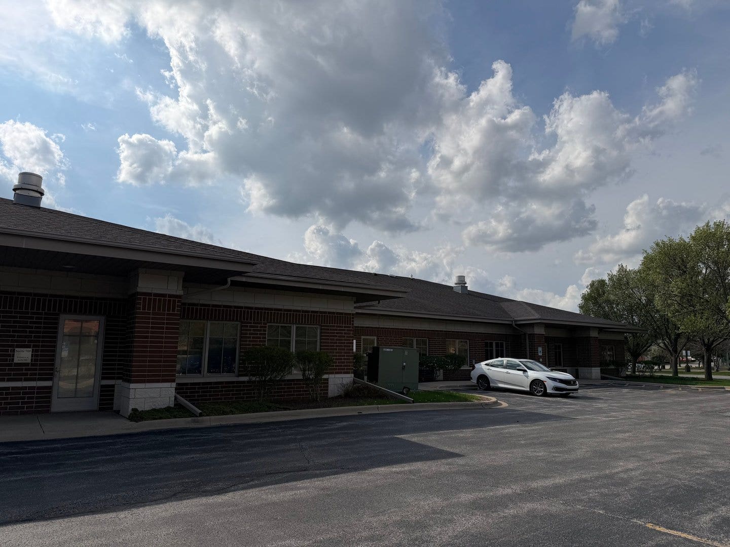 18400 Maple Creek Drive, Tinley Park, IL 60477 18400 Maple Creek Drive, Tinley Park, IL 60477