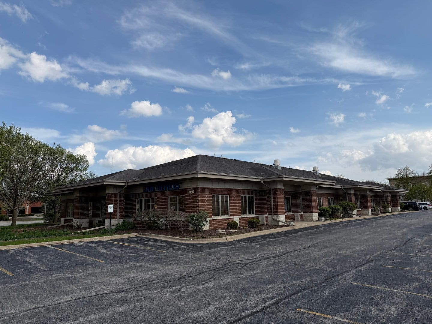 18400 Maple Creek Drive, Tinley Park, IL 60477 18400 Maple Creek Drive, Tinley Park, IL 60477