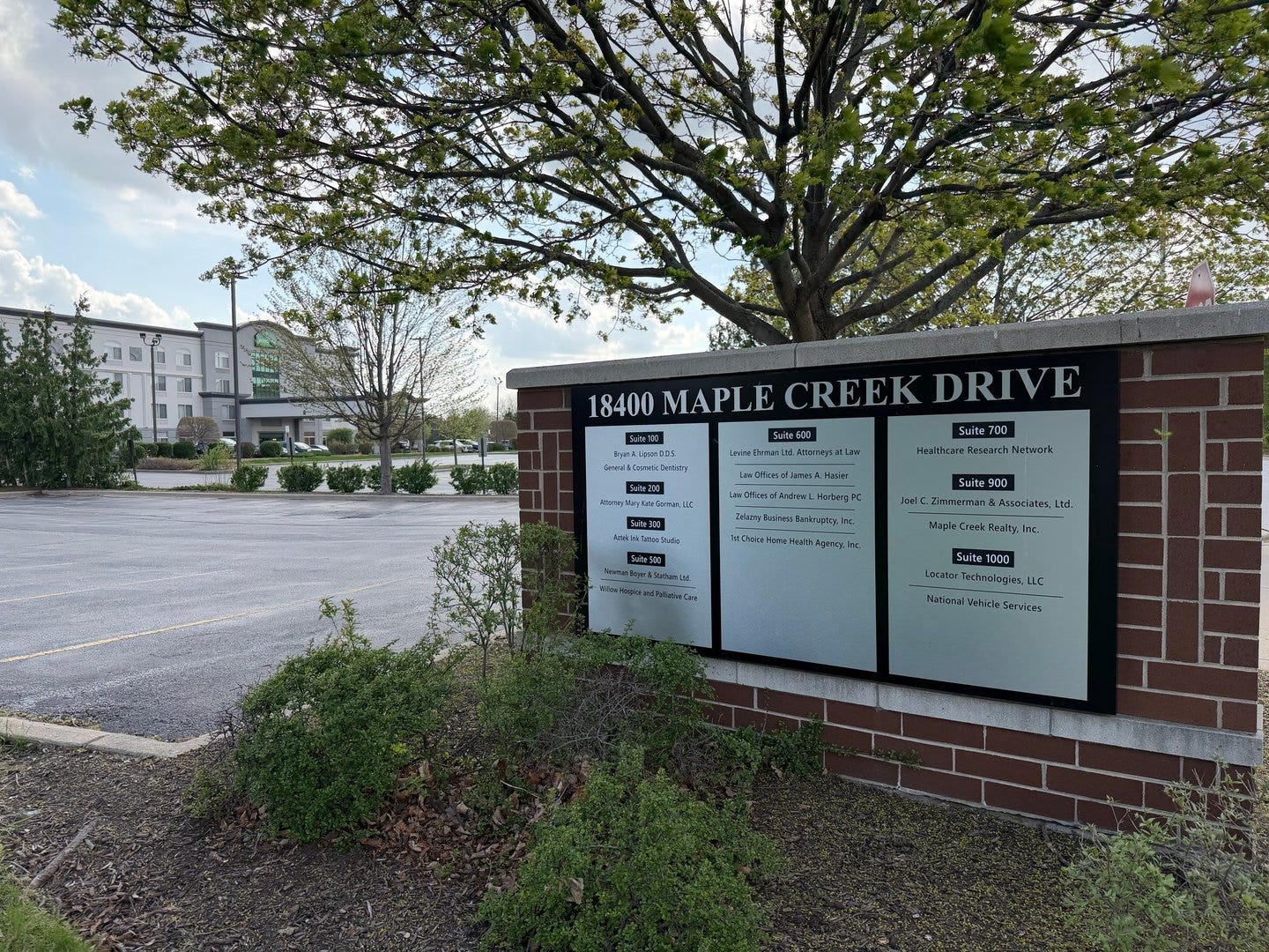 18400 Maple Creek Drive, Tinley Park, IL 60477 18400 Maple Creek Drive, Tinley Park, IL 60477