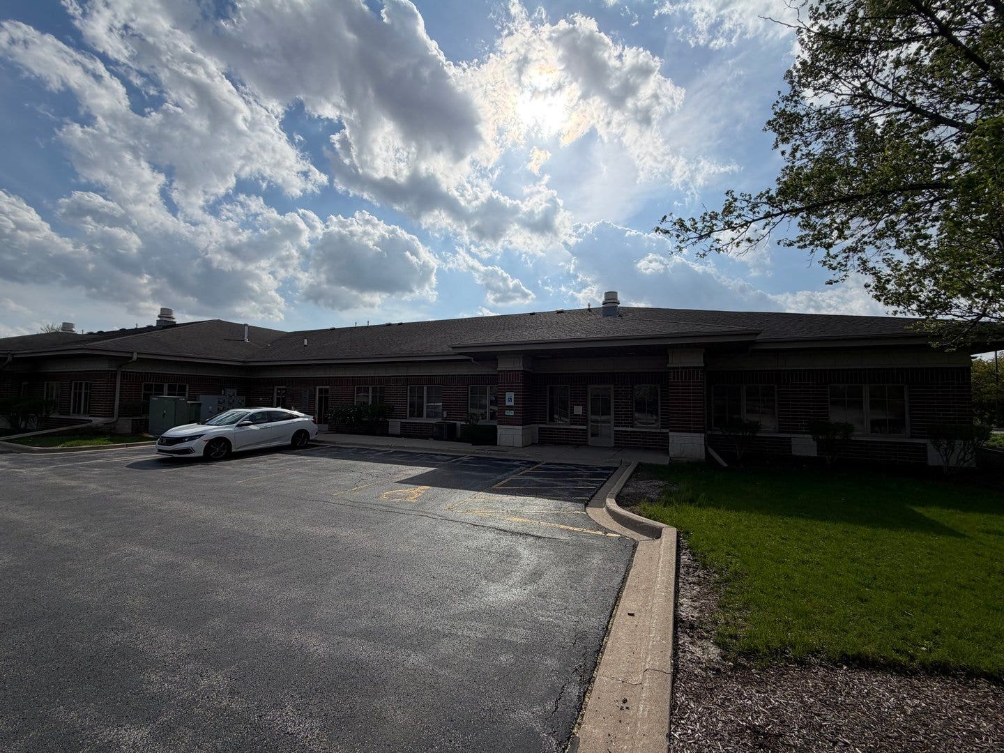 18400 Maple Creek Drive, Tinley Park, IL 60477 18400 Maple Creek Drive, Tinley Park, IL 60477