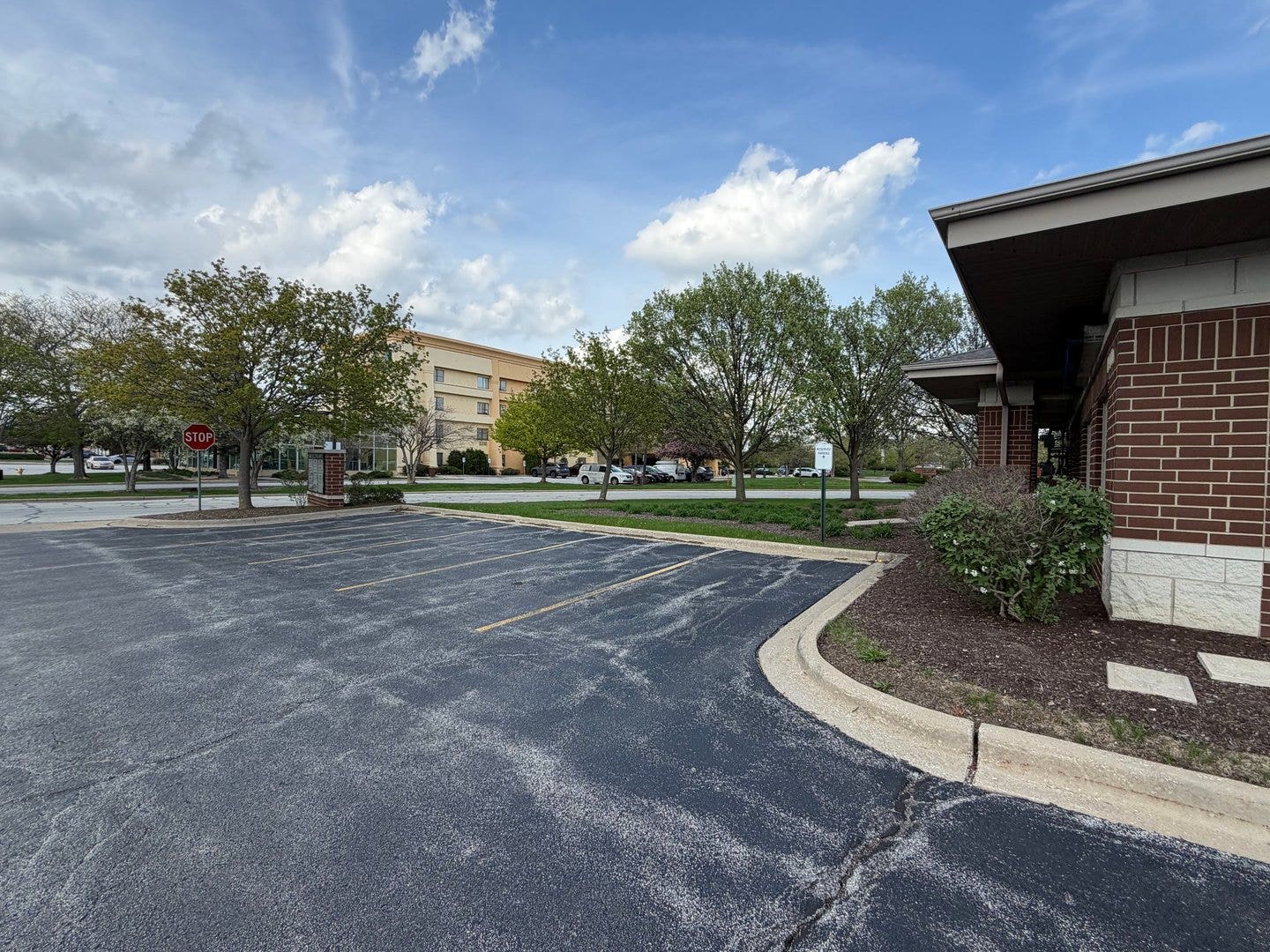 18400 Maple Creek Drive, Tinley Park, IL 60477 18400 Maple Creek Drive, Tinley Park, IL 60477