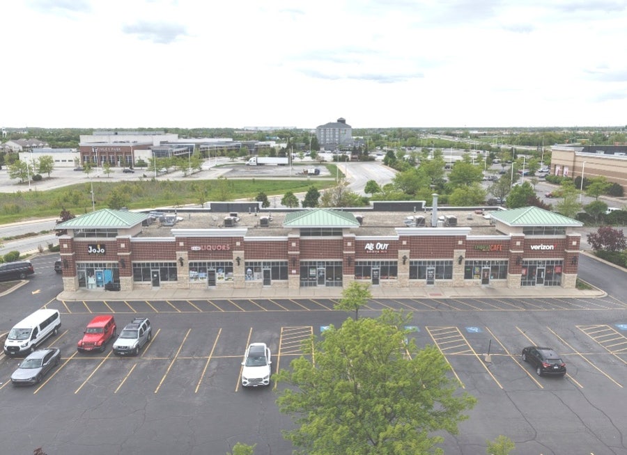 Property photo for 7101 183rd Street W, Tinley Park, IL