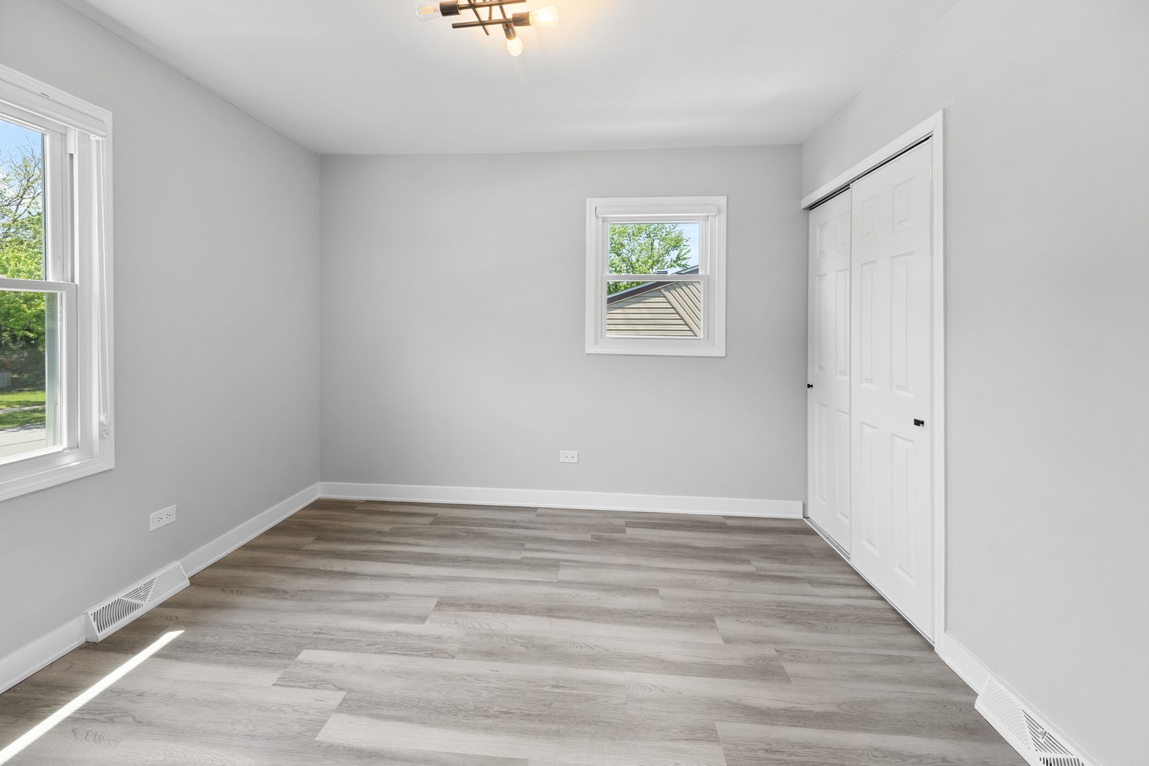8920 Fairway Drive, Orland Park, IL 60462