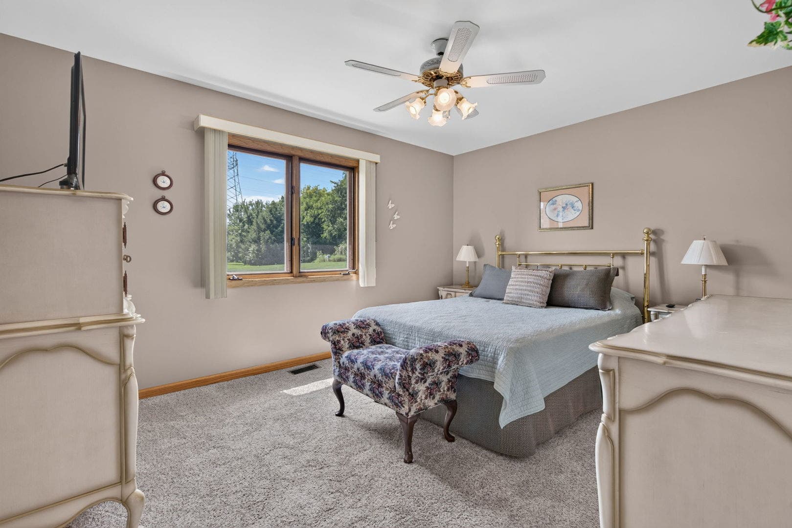 12902 W Beaver Lake Drive, Homer Glen, IL 60491 12902 W Beaver Lake Drive, Homer Glen, IL 60491