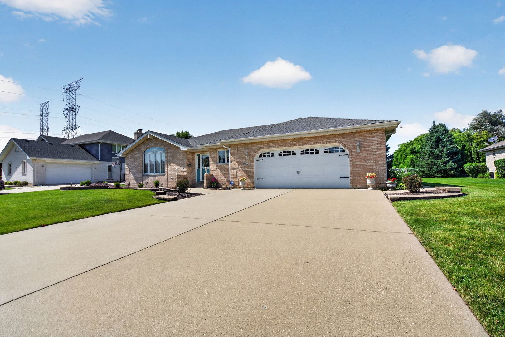 12902 W Beaver Lake Drive, Homer Glen, IL 60491 12902 W Beaver Lake Drive, Homer Glen, IL 60491