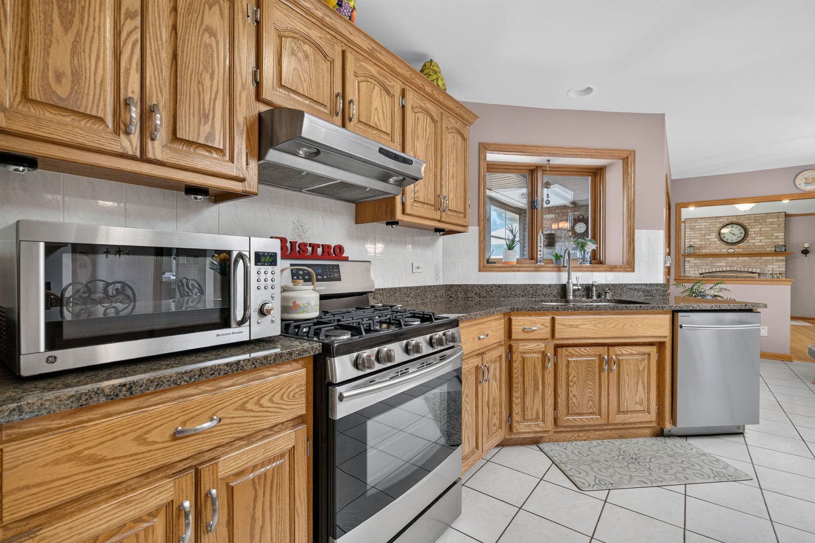 12902 W Beaver Lake Drive, Homer Glen, IL 60491 12902 W Beaver Lake Drive, Homer Glen, IL 60491