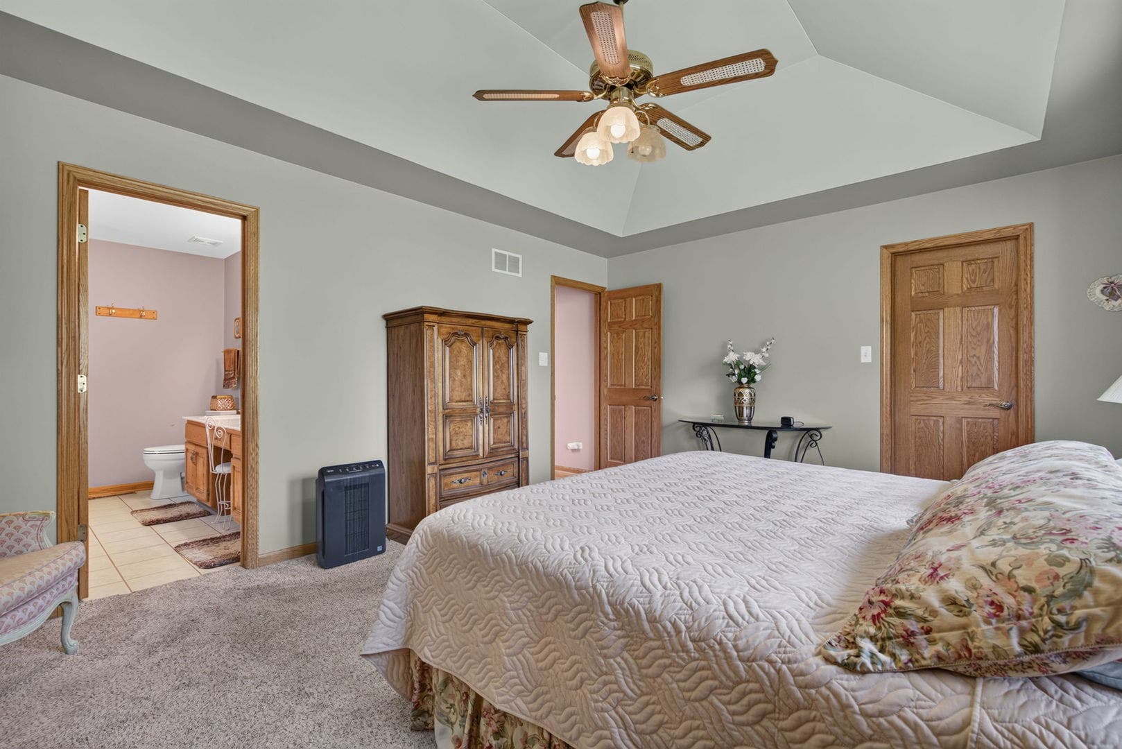 12902 W Beaver Lake Drive, Homer Glen, IL 60491 12902 W Beaver Lake Drive, Homer Glen, IL 60491