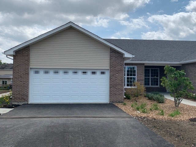 453 RIDGE Lane, Bolingbrook, IL 60440 453 RIDGE Lane, Bolingbrook, IL 60440