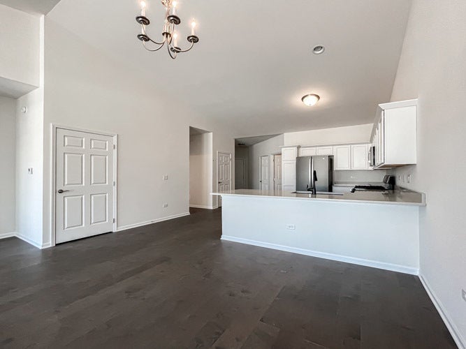 453 RIDGE Lane, Bolingbrook, IL 60440 453 RIDGE Lane, Bolingbrook, IL 60440