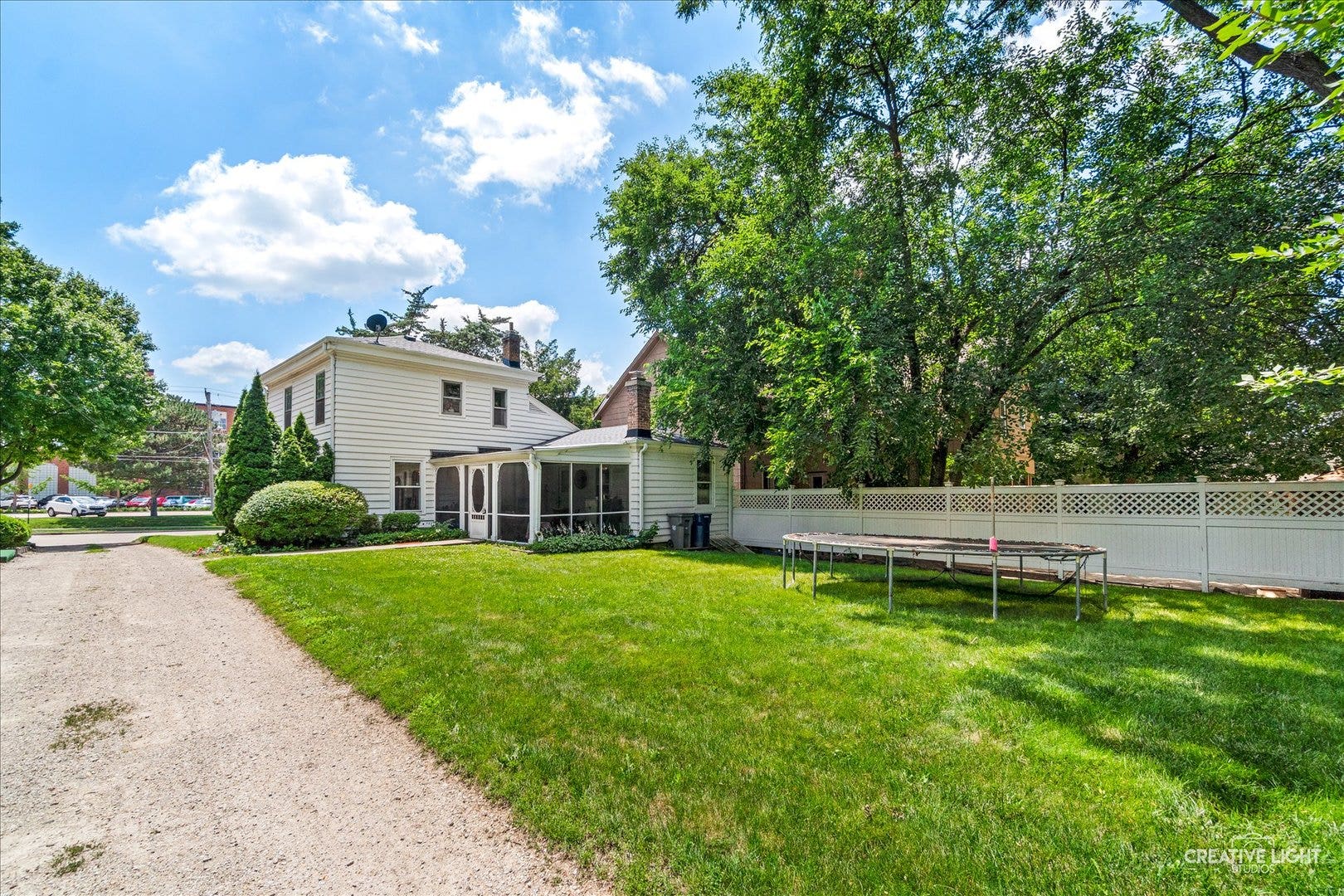 384 E Chicago Street, Elgin, IL 60120 384 E Chicago Street, Elgin, IL 60120