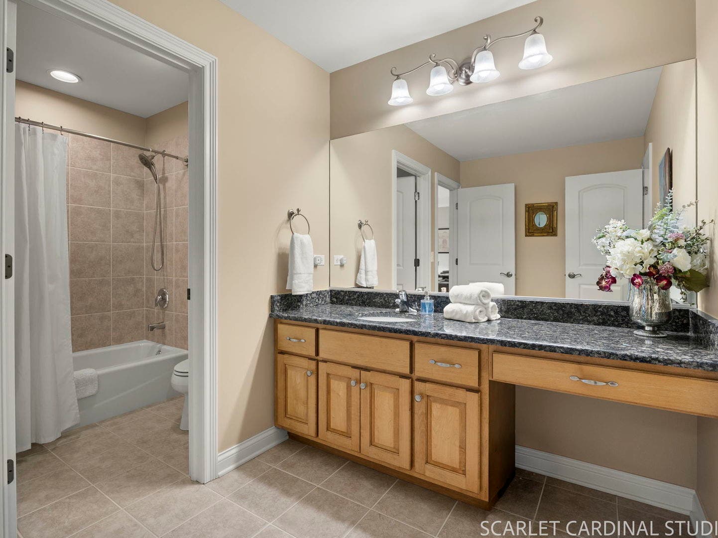 5610 Durand Drive, #5610, Downers Grove, IL 60516 5610 Durand Drive, #5610, Downers Grove, IL 60516