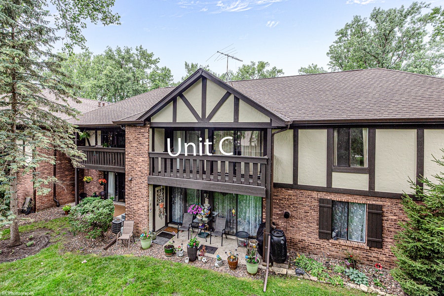 Property photo for 8127 Chestnut Drive, #58C, Palos Hills, IL