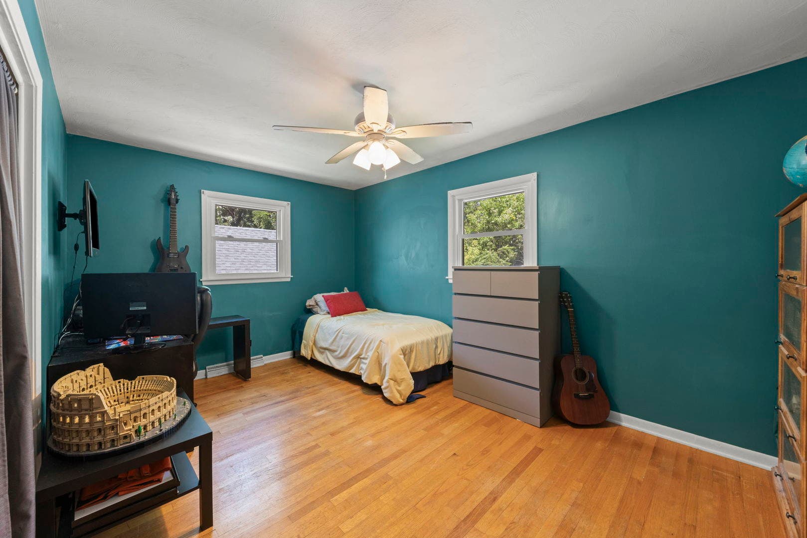 4401 Florence Avenue, Downers Grove, IL 60515 4401 Florence Avenue, Downers Grove, IL 60515