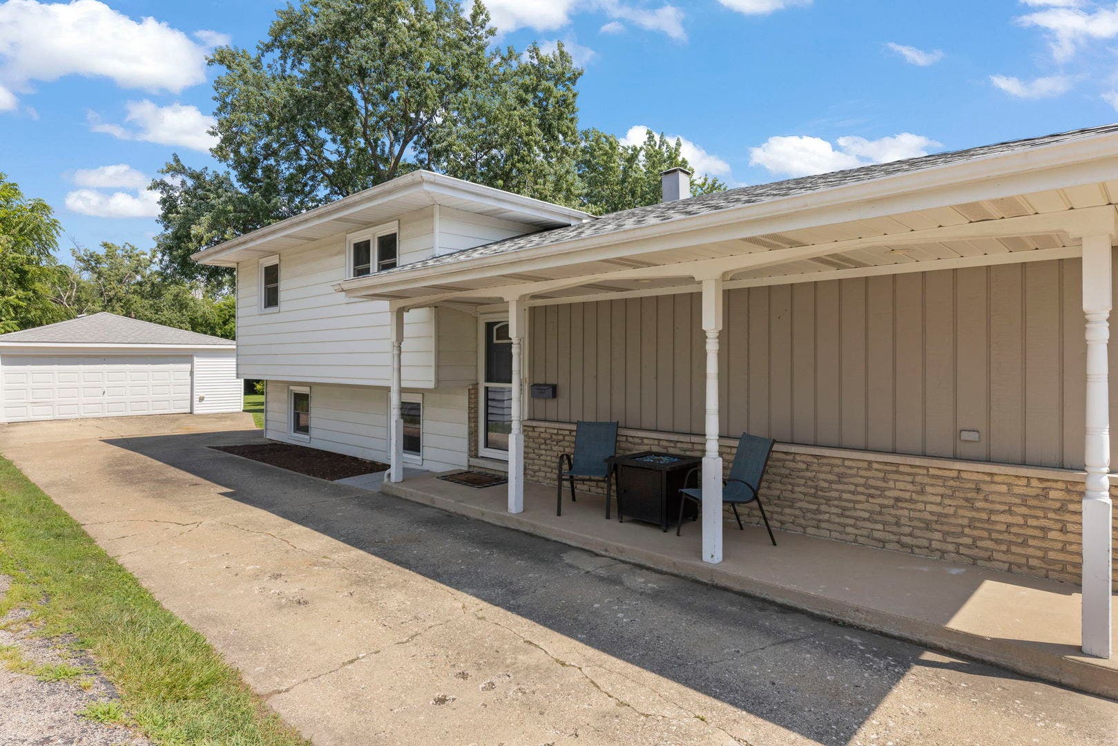 4401 Florence Avenue, Downers Grove, IL 60515 4401 Florence Avenue, Downers Grove, IL 60515