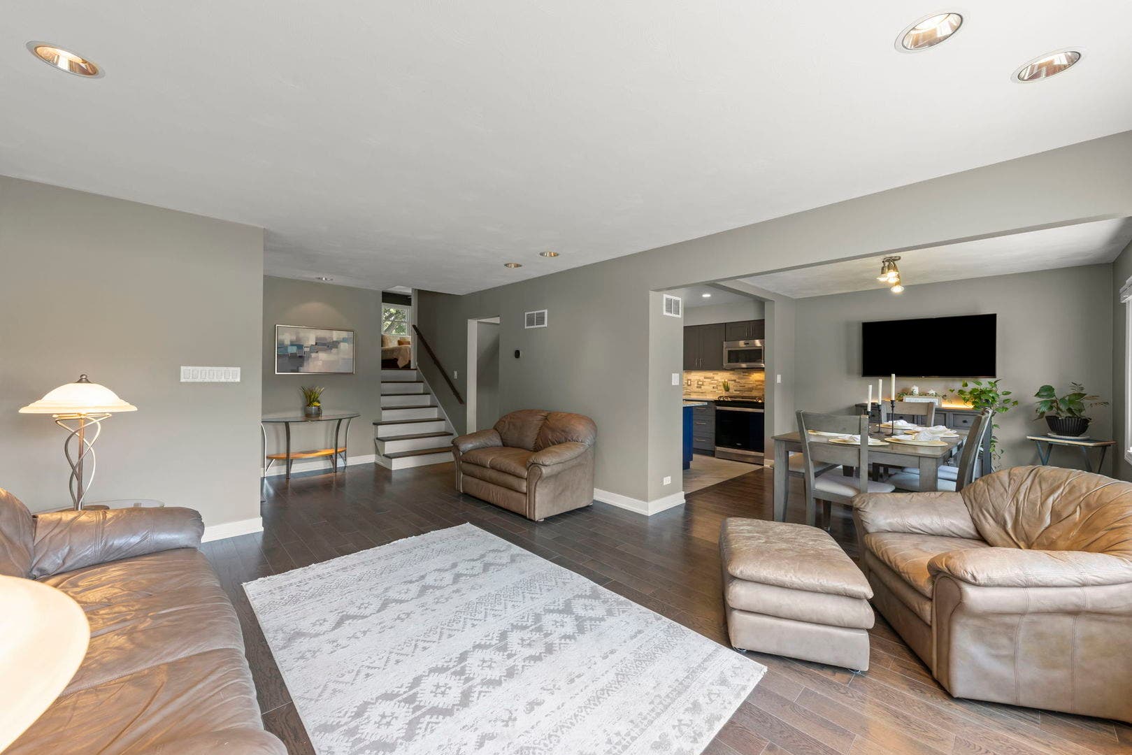 4401 Florence Avenue, Downers Grove, IL 60515 4401 Florence Avenue, Downers Grove, IL 60515