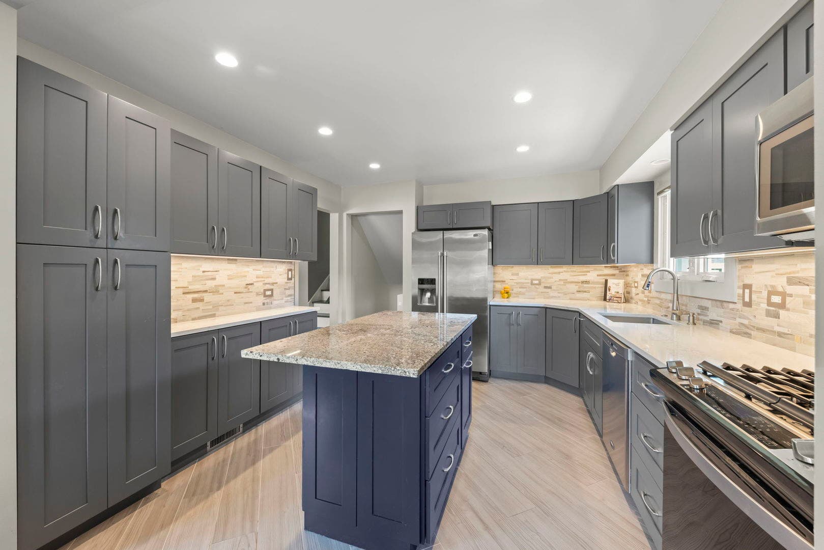 4401 Florence Avenue, Downers Grove, IL 60515 4401 Florence Avenue, Downers Grove, IL 60515