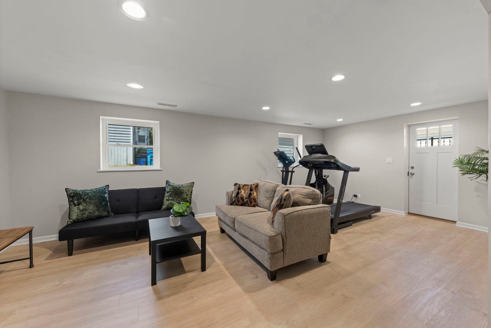 4401 Florence Avenue, Downers Grove, IL 60515 4401 Florence Avenue, Downers Grove, IL 60515