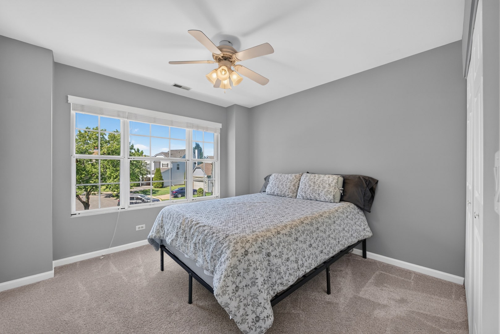 12 Foxglove Court, Bolingbrook, IL 60440 12 Foxglove Court, Bolingbrook, IL 60440