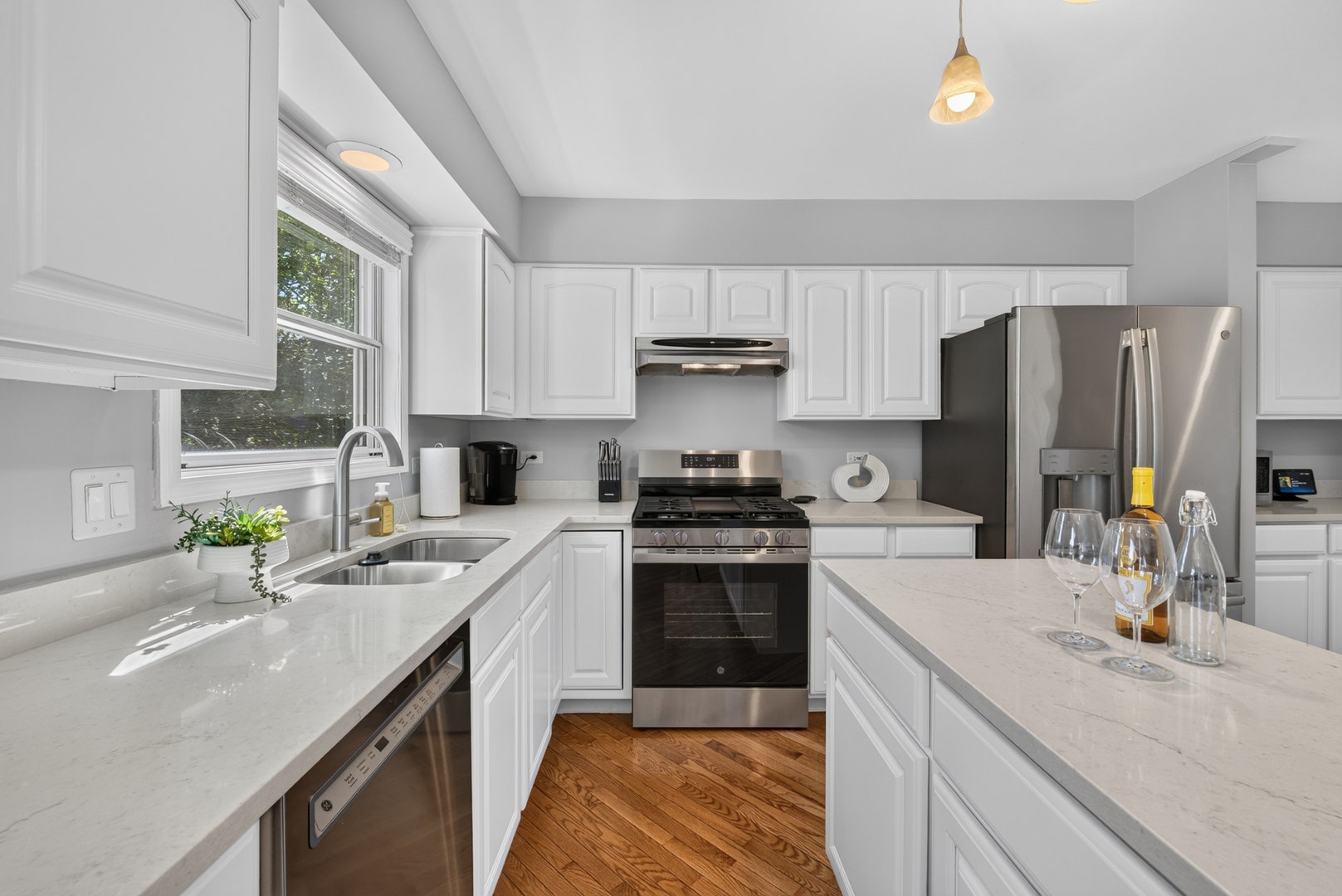 12 Foxglove Court, Bolingbrook, IL 60440 12 Foxglove Court, Bolingbrook, IL 60440