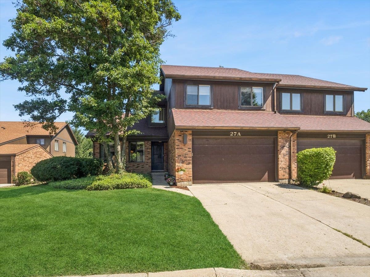 27 Creekside Circle, #A, Elgin, IL 60123 27 Creekside Circle, #A, Elgin, IL 60123