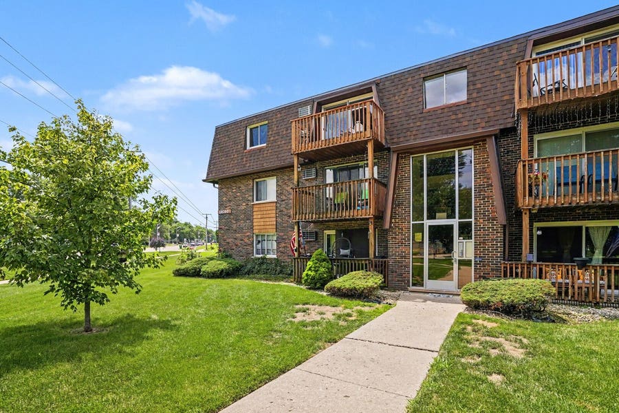 Property photo for 19380 Wolf Road, #11, Mokena, IL