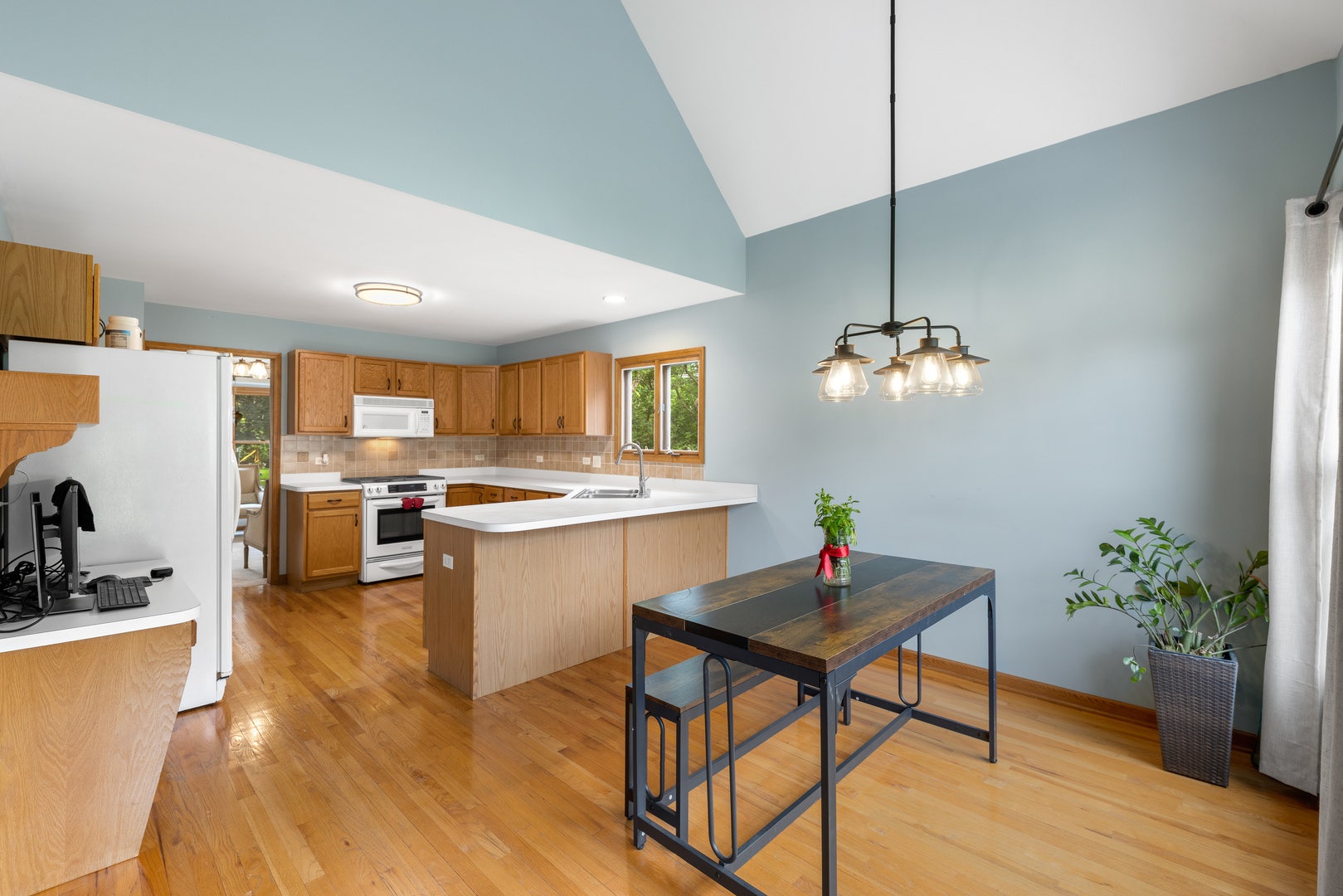 855 Ayers Street, Bolingbrook, IL 60440 855 Ayers Street, Bolingbrook, IL 60440