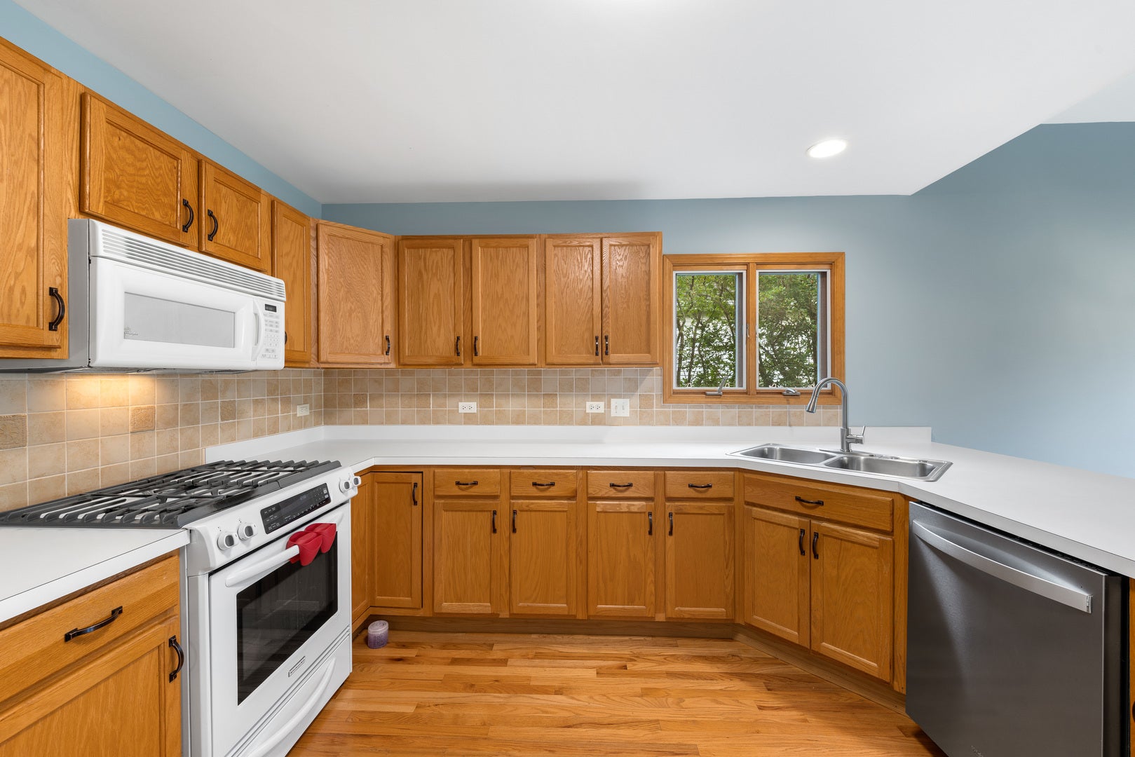 855 Ayers Street, Bolingbrook, IL 60440 855 Ayers Street, Bolingbrook, IL 60440