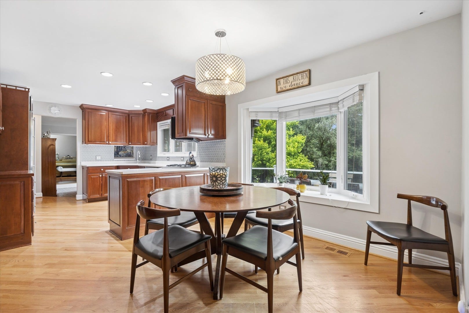 1490 Wood Avenue, Downers Grove, IL 60515 1490 Wood Avenue, Downers Grove, IL 60515