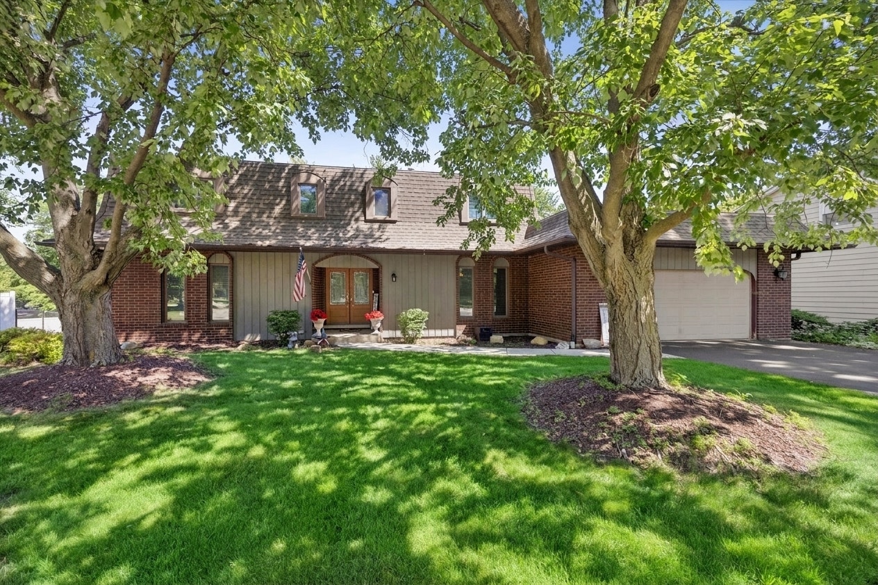 1490 Wood Avenue, Downers Grove, IL 60515 1490 Wood Avenue, Downers Grove, IL 60515