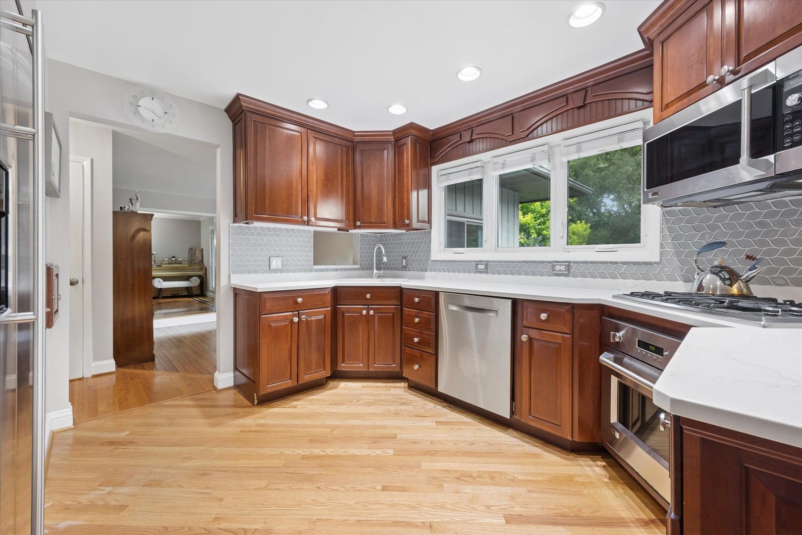 1490 Wood Avenue, Downers Grove, IL 60515 1490 Wood Avenue, Downers Grove, IL 60515