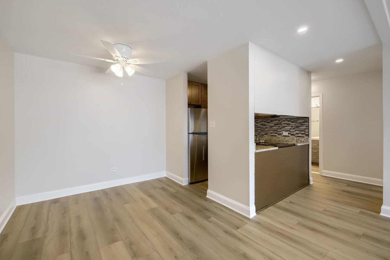 543 Burlington Avenue, #212, Downers Grove, IL 60515 543 Burlington Avenue, #212, Downers Grove, IL 60515