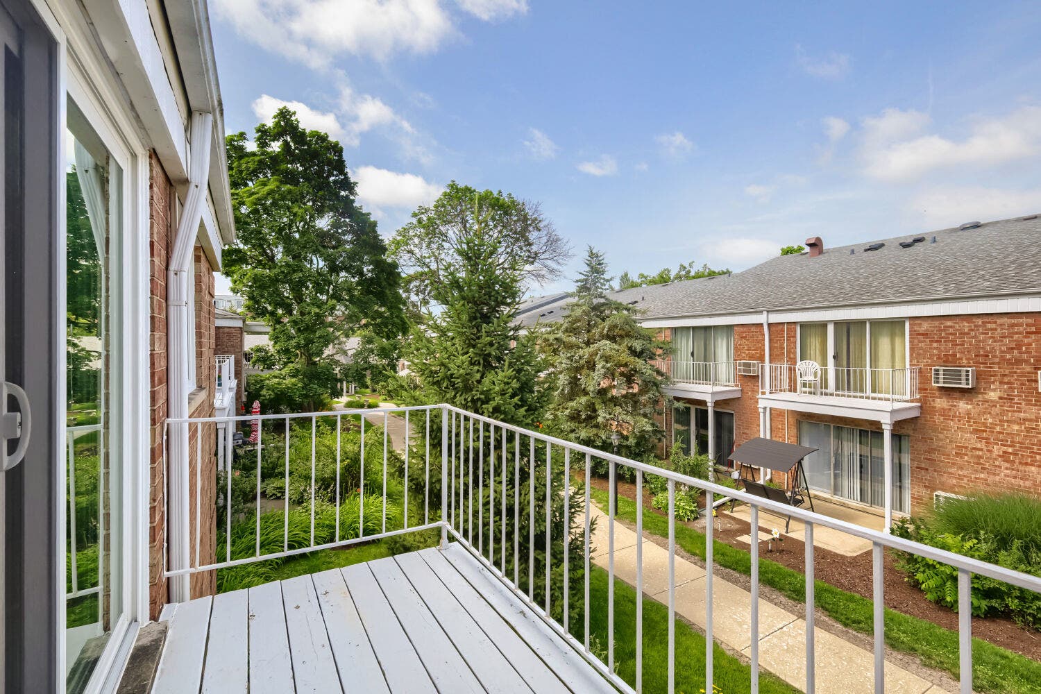 543 Burlington Avenue, #212, Downers Grove, IL 60515 543 Burlington Avenue, #212, Downers Grove, IL 60515