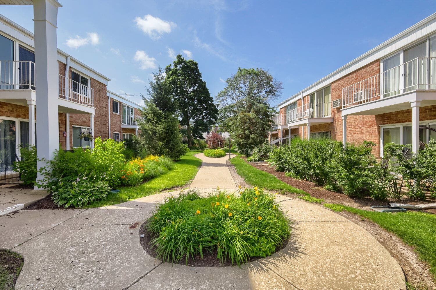 543 Burlington Avenue, #212, Downers Grove, IL 60515 543 Burlington Avenue, #212, Downers Grove, IL 60515