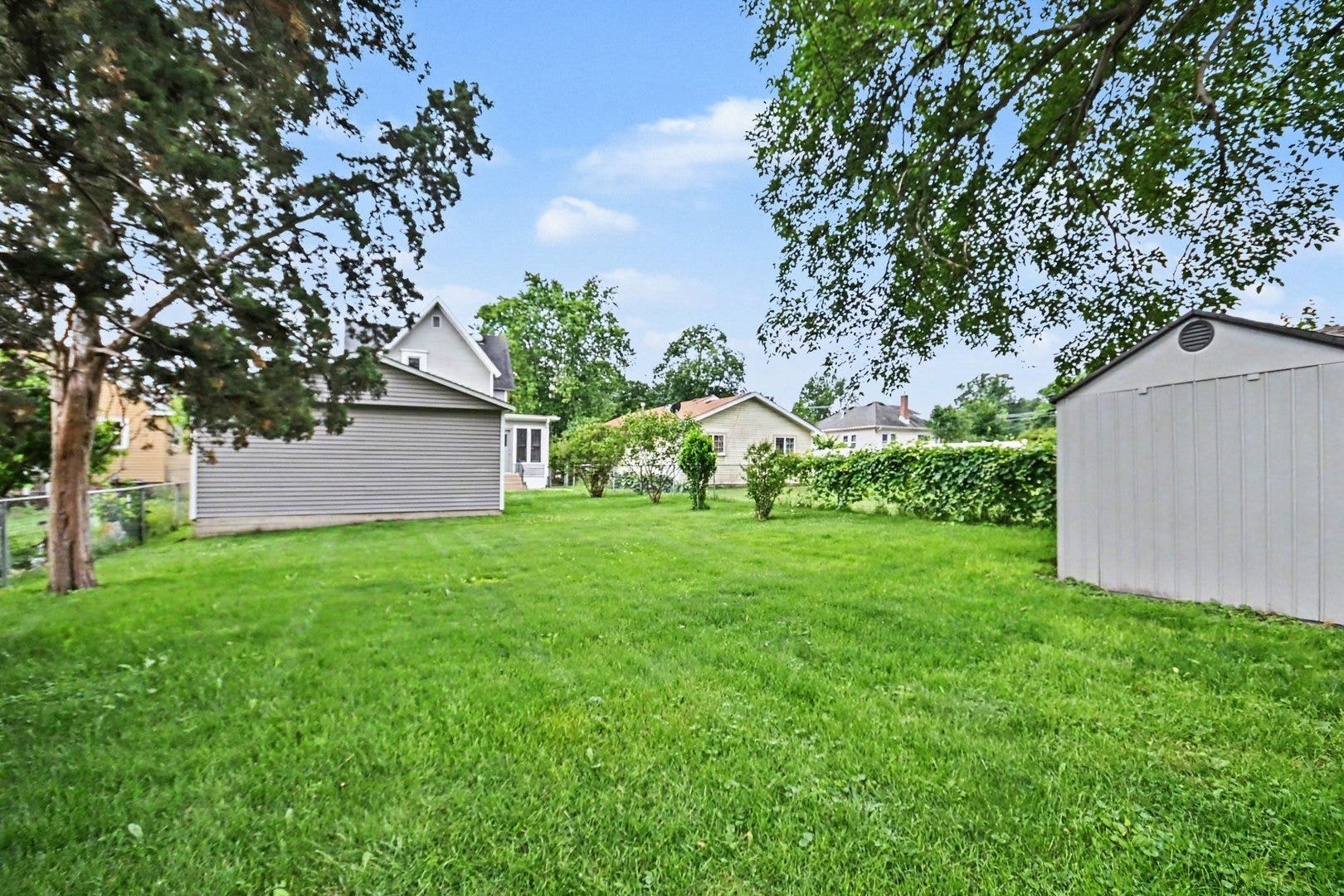 662 Bent Street, Elgin, IL 60120 662 Bent Street, Elgin, IL 60120