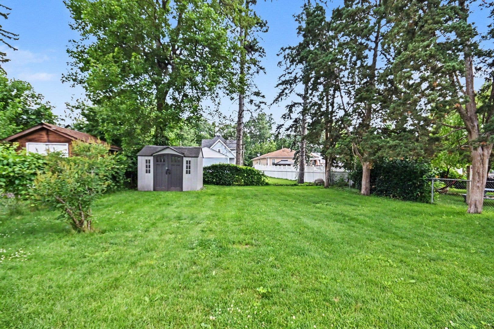 662 Bent Street, Elgin, IL 60120 662 Bent Street, Elgin, IL 60120