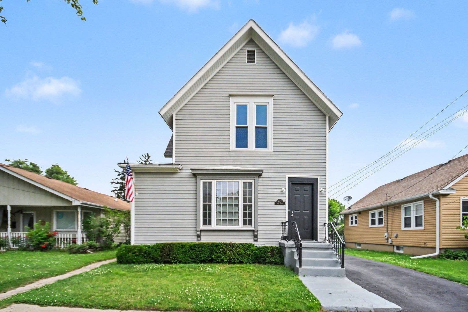 662 Bent Street, Elgin, IL 60120 662 Bent Street, Elgin, IL 60120